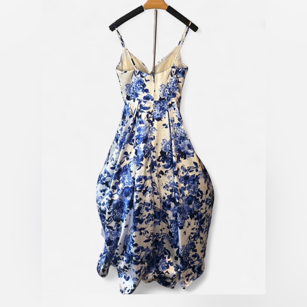 Windsor Blue and White Floral Dress - Picture 2 of 5